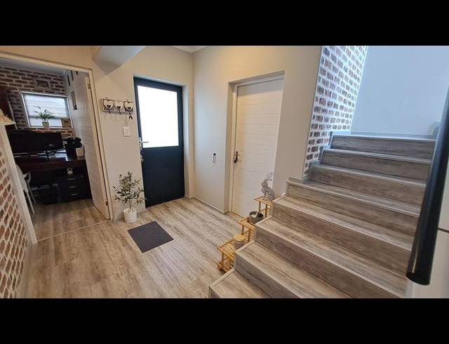 4 BEDROOM HOUSE FOR SALE IN JONGENSFONTEIN